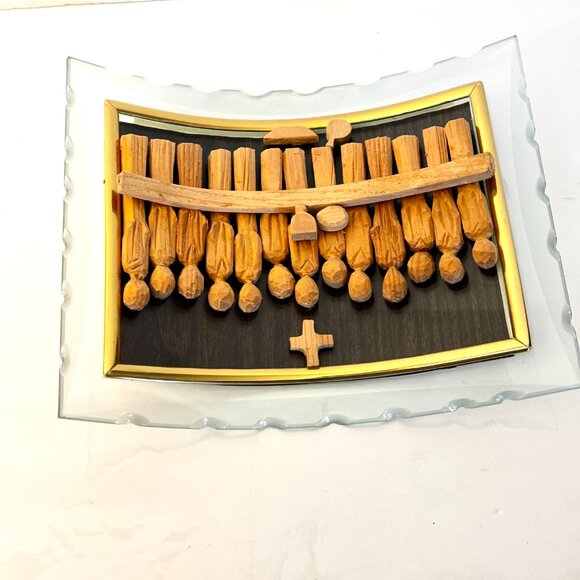 The Last Supper Scene 3D Hand Carved Wood Free Standing Curve Edge Glass Frame - Picture 13 of 13
